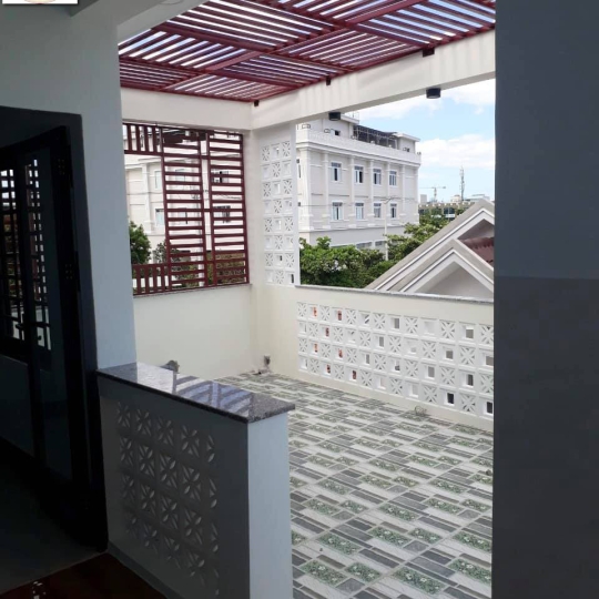 NHÀ ANH HUY CHỊ TRINH - Khu phố Bà Triệu, phường 7, thành phố Tuy Hòa, tỉnh Phú Yên