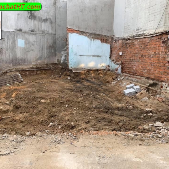 NHÀ ANH HUY CHỊ TRINH - Khu phố Bà Triệu, phường 7, thành phố Tuy Hòa, tỉnh Phú Yên