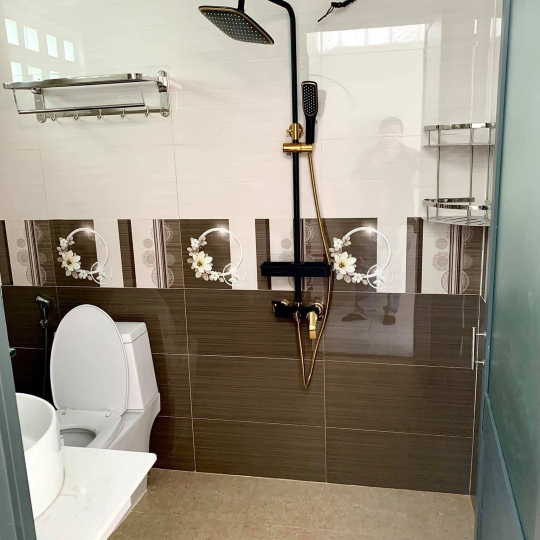 NHÀ ANH HUY CHỊ TRINH - Khu phố Bà Triệu, phường 7, thành phố Tuy Hòa, tỉnh Phú Yên