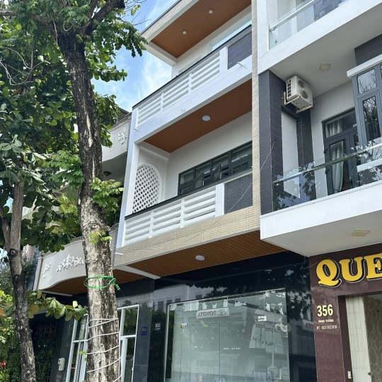 NHÀ CHÚ LÂN - 358 Hùng Vương, phường 7, tp. Tuy Hoà, tỉnh Phú Yên 