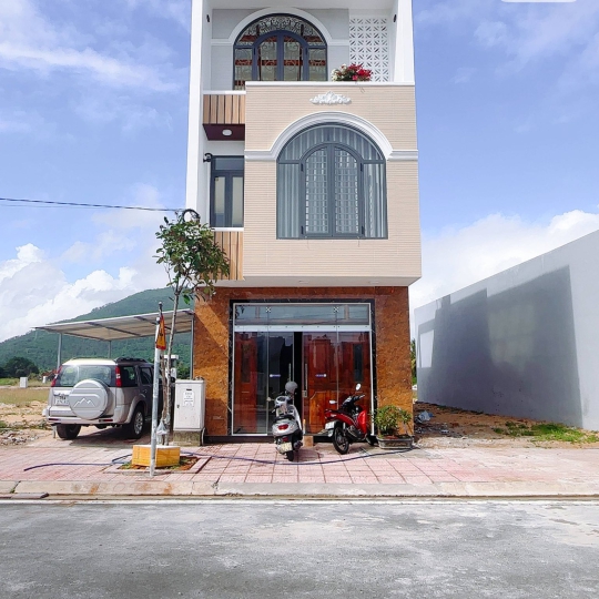 NHÀ ANH HUÂN - khu LK đường 14, phường Bình Kiến, tỉnh Đắk Lắk (Tuy Hoà - Phú Yên)